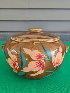 USA Pottery Brown Bean Pot with Lid Hand Painted 6 Inches Tall No Chips/Cracks